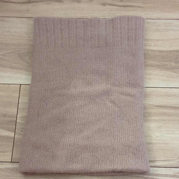 Pure Collection Accessories - Pure Collection Soft Pink Knit Cowl Cashmere